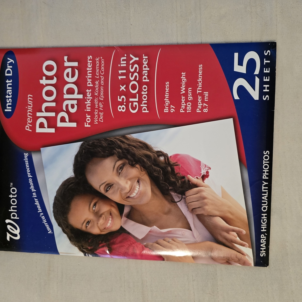 Premium Glossy Photo Paper 8.5 x 11 inches 25 SHEETS For InkJet